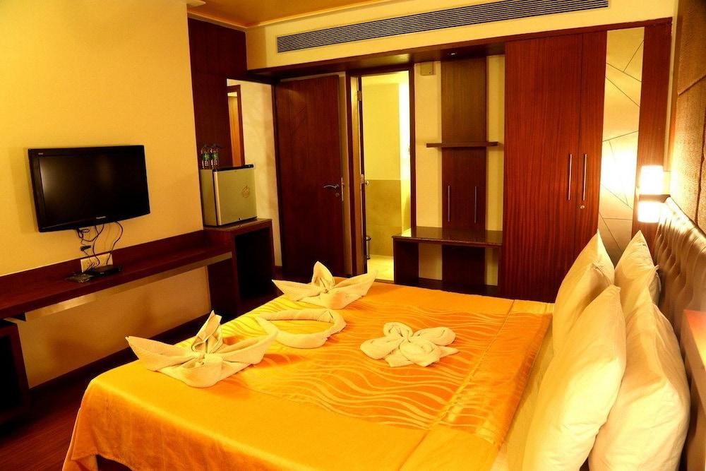 The Verda Saffron Hotel Mangalore Eksteriør billede